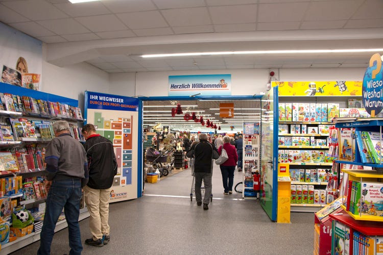 Bild in den Baumarkt bei der EDER Kirchweih Ausstellung in Tuntenhausen 2026