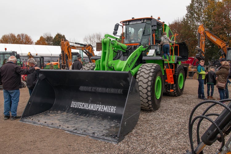 LiuoGong Bagger bei der Kirchweih Ausstellung