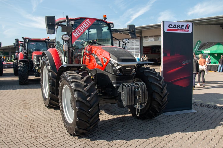Neuheit CASE Farmall bei der Kirchweih-Ausstellung