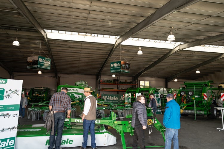 McHale Mähwerke Kirchweih-Ausstellung