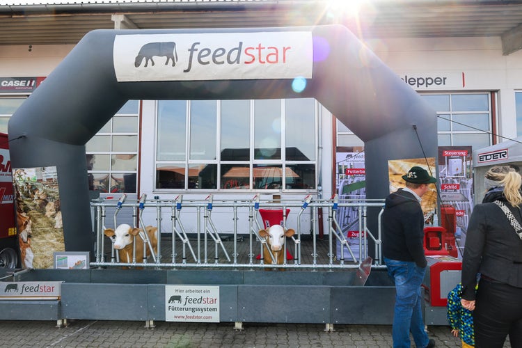 Messestand von feedstar bei der Kirchweihausstellung 2025 in Tuntenhausen.