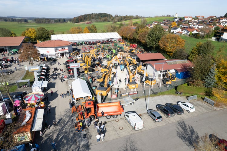 Drohnenbild vom Baumaschinen-Stand Kirchweih Ausstellung