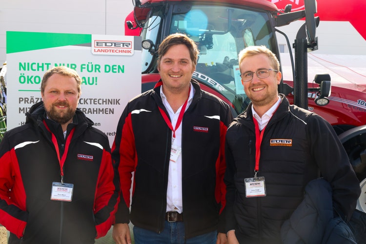 Experten von EDER Landtechnik, Digital Farming und EDER Kommunaltechnik auf der Kirchweihausstellung 2025 in Tuntenhausen.