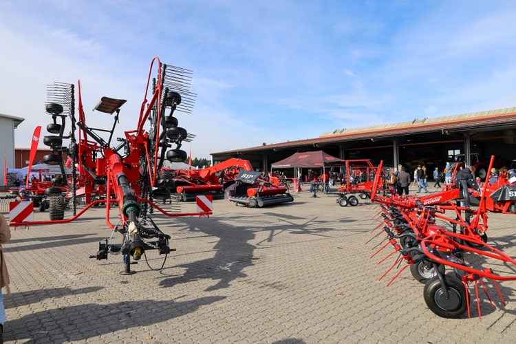Mähtechnik von SIP auf der Kirchweihausstellung 2025 in Tuntenhausen
